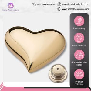 Venta al por mayor de urnas de recuerdo elegantes de latón con forma de corazón dorado para almacenamiento y recuerdo de cenizas - Product Image 3