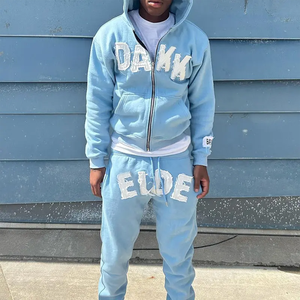 Conjunto de Sudadera con Capucha y Pantalones Cortos para Hombre, Diseño de Parches Desgastados en Rosa, Estilo Urbano, Sudadera con Cremallera Completa y Pantalones Cortos a Juego, Atuendo Moderno - Product Image 5