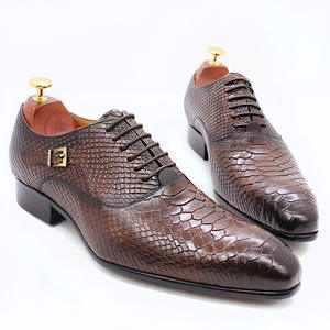 Zapatos de Vestir de Cuero para Hombre con Paneles Elásticos y Tacón Resistente al Desgaste - Product Image 6