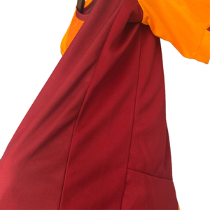 Camiseta de Fútbol Personalizada 100% Poliéster de Secado Rápido para Jóvenes, Ropa Deportiva de Fútbol para Verano e Invierno, Pantalones Cortos Retro, Servicio OEM con Nombre - Product Image 4