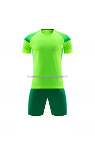 Ensemble d'entraînement de football personnalisable à manches courtes avec logo frontal, nouvelle tenue de football en gros - Product Image 6