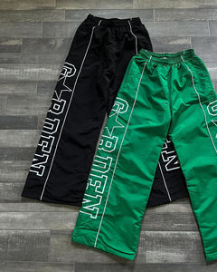 Pantalon de survêtement en nylon 100% pour hommes Pantalon de jogging léger et surdimensionné Pantalon de survêtement à jambe large et devant plat pour les sports d'hiver - Product Image 6