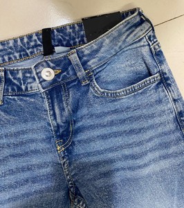 Venta al por mayor de pantalones vaqueros de las señoras de poliéster de algodón Spandex pantalones casuales de mezclilla efecto lavado liso azul blanco color pantalón para las mujeres - Product Image 3