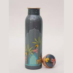 ขวดน้ำทองแดงทำมือคุณภาพสูงสำหรับของขวัญองค์กร ขวดโลหะอายุรเวทลายต้นไม้พร้อมฝาปิดสำหรับใช้ในสำนักงาน - Product Image 3