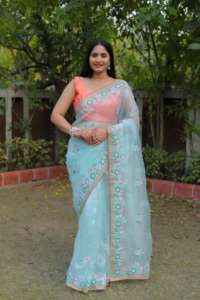 Tendance Outfit Haute Qualité Doux Organza Saree Broderie Travail Contraste Passepoil Travail Avec Blouse Fabrication De Surat - Product Image 3