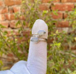 Bague en argent sterling 925 faite à la main, coupe poire, classique, avec pierre de lune naturelle sertie clos, unisexe, pour mariage, anniversaire, fête - Product Image 6