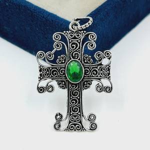 Pendentif en argent sterling émeraude verte, bijoux en filigrane faits à la main pour femmes et enfants, pierre précieuse élégante de haute qualité certifiée IGI - Product Image 4