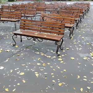 Banco de Exterior de Hierro Contemporáneo de Alta Calidad Diseñado para Resistencia y Comodidad en Exteriores para Terrazas y Áreas Públicas - Product Image 2