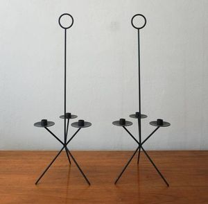 Candelabros de metal festivos con temática festiva con motivos estacionales para Navidad Acción de Gracias o Diwali - Product Image 1