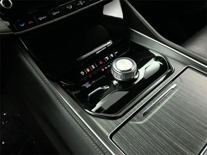 Jeep Wagoneer Série II 2023, conduite à gauche, 8 places, norme Euro IV, SUV haute puissance - Product Image 6