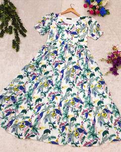 Blanc indien Designer femmes coton doux belle imprimé une pièce robe Designer mariage et fête porter robe en soie - Product Image 4