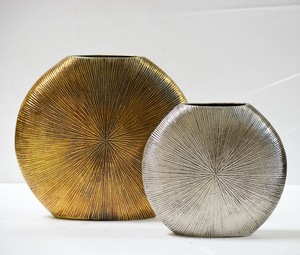 Vase moderne en aluminium de conception de feuille solide Vase de table moderne en métal Vase à fleurs côtier en fer au prix de gros - Product Image 3