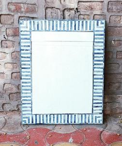 Handcrafted Traditional Design <b>Black</b> and White Floral Bone Inlay Frame Wall <b>Mirror</b> <b>Round</b> <b>Mirror</b> Bathroom Bedroom Decor - Product Image 3