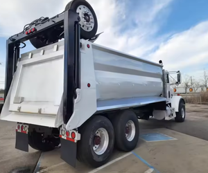 La mejor calidad!! Camión Volquete Usado Freightliner FLD120 de Tres Ejes - Motor Cummins, Manual, Volquete de 17', LISTO PARA ENVIAR a Todo el Mundo con GARANTÍA - Product Image 2