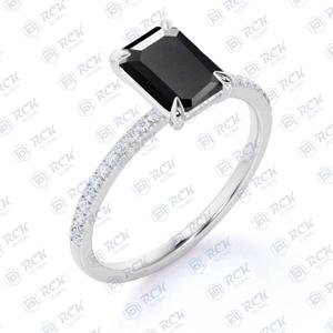 1.80 TCW Emerald Cut Solitaire Bague Moissanite pour femme en or 18 carats VVS Clarity Wedding Fitting Ring - Product Image 3