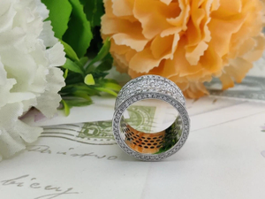 2.50Ct Corte redondo Real Moissanite Eternity Wedding Band 14K Chapado en oro blanco Elegante anillo de moissanita - Product Image 3