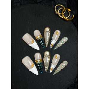 Ongles press-on opulents au design élégant avec des couleurs contrastées captivantes - Product Image 1