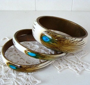 Conjunto de brazalete de resina y latón hecho a mano con estampado de plumas de pavo real, estilo bohemio, joyería de moda artística para mujer y ropa festiva - Product Image 2