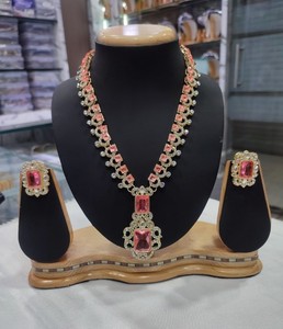 Magnifique ensemble de bijoux de mariage pour femmes, collier et boucles d'oreilles pendantes en cristal de zircon cubique, pour les fêtes - Product Image 1