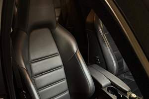 Mercedes-Benz C63 AMG Sedán 2010 Usado, 52500 Millas, Motor V8 de 6.2 Litros, Paquete de Rendimiento P31 AMG, Sin Modificar - Product Image 5