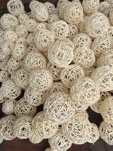Natural <b>Wicker</b> Spheres as <b>Vase</b> Filler & Rustic Table Centerpiece Decor | Bulk Vietnamese Homeware Accessory Supply - Product Image 2