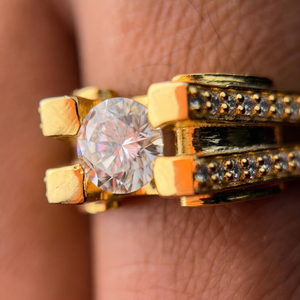 Anillo de Oro de 18k para Hombre Albert con Diamante Moissanite, Elegante Anillo de Hombre como Accesorio - Product Image 2