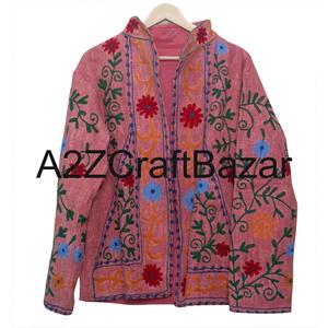 Vêtement d'extérieur matelassé floral vintage, vêtement d'hiver matelassé brodé, veste en coton Suzani TNT fabriquée à la main en Inde, brodée pour femmes - Product Image 6
