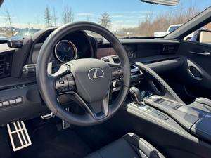 Venta de Lexus RX >8L V8 Turbo, Caja de Cambios Automática de 7 Velocidades, Tracción en las Cuatro Ruedas, Neumáticos R19, Control de Crucero Adaptativo, Interior Claro, Cuero, Volante a la Izquierda, Panorámico - Product Image 2