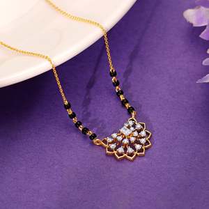 Superbe ensemble de bijoux Mangalsutra en plaqué or avec des accents de diamants pour femmes fiançailles mariage et cadeaux de luxe - Product Image 5