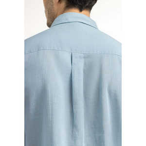 เสื้อเชิ้ตผู้ชายลำลอง ทรงปกติ ผ้าฝ้ายป๊อปลิน 100% ติดกระดุมสองแถว ระบายอากาศได้ดี รับผลิตแบบ ODM - Product Image 4