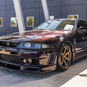 Nissan Skyline GT-R NISMO S1-Specification de 1996, Usado en Buen Estado, Transmisión Manual de 5 Velocidades, Color Morado Medianoche, con Modificaciones Extensas - Product Image 1