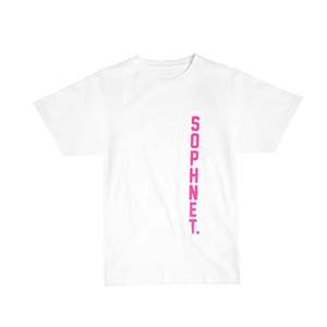 Sophnet. T-shirt ajusté style urbain avec logo vertical, en jersey tricoté respirant, impression sérigraphiée, caractéristiques compressées - Product Image 1