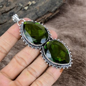 Colgante de Plata de Ley 925 Hecho a Mano con Gema de Corte Cojín Certificada por IGI, Diseño Único, Joyería Elegante, Regalo para Mujer - Product Image 3