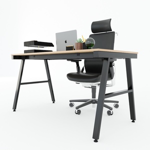 Escritorio Minimalista de Madera Contrachapada con Revestimiento de Melamina y Patas de Hierro - 140x70cm - Diseño Duradero - Product Image 4