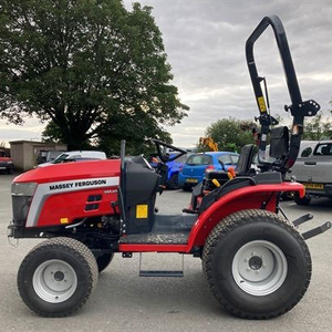 Tracteur MF avec attache en carbure, construction robuste, excellente performance hydraulique et haute productivité - Product Image 3