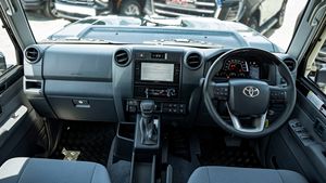 Toyota Land Cruiser LC76 2.8D Break 2025 – État Exceptionnel - Product Image 6