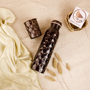 Bouteille d'eau ayurvédique de santé, 100% étanche, en cuivre pur, grande capacité, écologique, étiquette privée disponible, États-Unis - Product Image 3