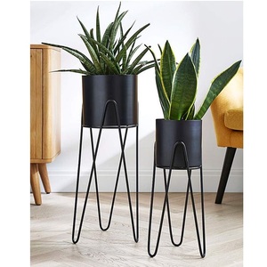 Macetas de metal de bajo precio Uso de macetas para exteriores e interiores para decoración de hogares y hoteles con soporte - Product Image 1