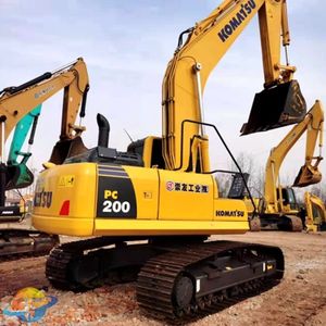 Excavadora de Orugas Usada Komatsu PC200-8, 20 Toneladas de Peso Operativo, Motor Japonés Original, Caja de Cambios, Bomba de Engranajes, Componentes Principales - Product Image 6