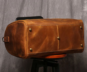 Sac de sport de luxe en cuir véritable pour hommes avec logo personnalisé fourre-tout de sport de nuit avec fermeture à glissière Style tendance - Product Image 6