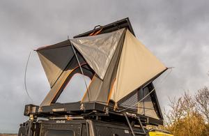 Tente de toit pliable en aluminium imperméable pour 2 personnes, pour pick-up, tout-terrain, coque rigide, pour le <span class=keywords><strong>camping</strong></span> - Product Image 6