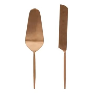 Juego de Servidor y Cuchillo para Pastel de Boda de Lujo Hecho a Mano, de Primera Calidad, con Mango de Madera - Product Image 3