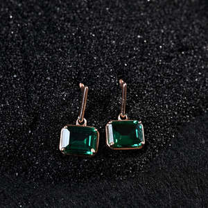 Pendientes Colgantes Celia de Plata de Ley 925 CLARA, Accesorio Elegante y Moderno - Product Image 3