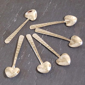 ชุดช้อนสแตนเลสสตีลสีทองที่มีคุณภาพสูงดีไซน์ด้ามยาวที่เป็นเอกลักษณ์สำหรับร้านอาหารงานแต่งงานบ้านโรงแรมจำนวนสั่งซื้อขั้นต่ำ100ชิ้น - Product Image 2