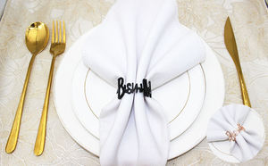 Collection de ronds de serviette en métal élégants LunaTwist pour les décors de table modernes - Product Image 2