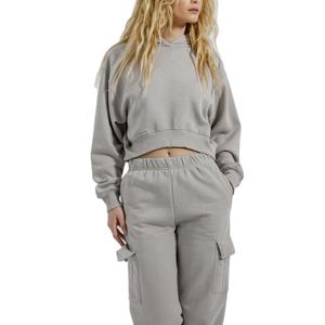 Conjunto Deportivo de 2 Piezas para Mujer con Logotipo Personalizado, Sudadera con Capucha de Felpa con Estampado Sólido y Pantalones Deportivos Casuales para Invierno 2026 - Product Image 1