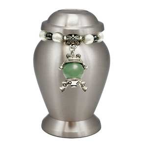 Urne funéraire en étain « Grenouille paisible » avec option de breloques d'amour, fournitures funéraires en aluminium pour les corps humains - Product Image 1