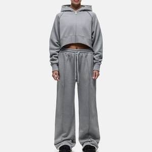 Nuevo Conjunto Deportivo Informal Gris con Logotipo Personalizado, Chándales para Mujer, Ropa Deportiva Transpirable de Estilo Urbano Vintage para Invierno - Product Image 1