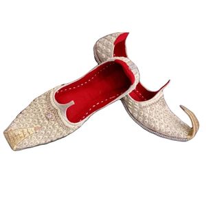 Front turn up Zapatos étnicos para hombres fabrica a medida KHUSSA Hombres tradicionales de moda jutti KHUSSA hechos a mano KHUSSA - Product Image 4