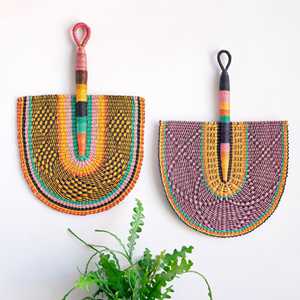 Éventail suspendu en paille de jonc de mer tressé, décoration murale pour la maison, éventails en herbe de mer naturelle faits à la main, différents modèles - Product Image 4